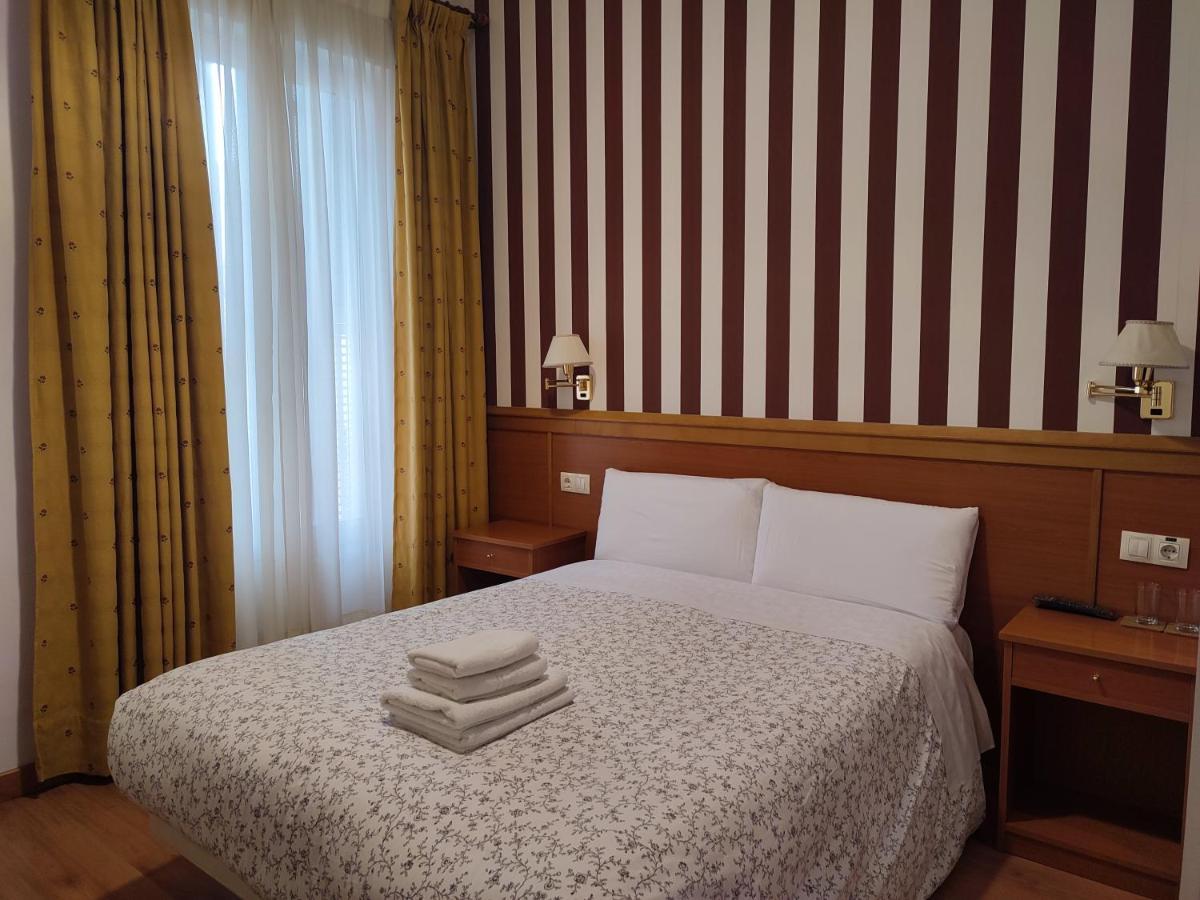 Hostal Salome Madrid Exterior photo