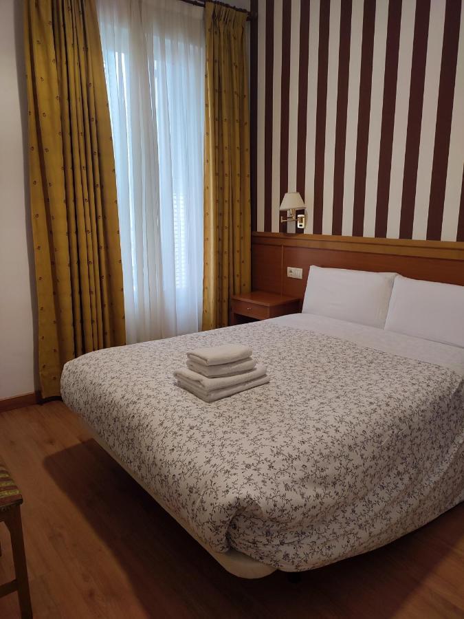 Hostal Salome Madrid Exterior photo