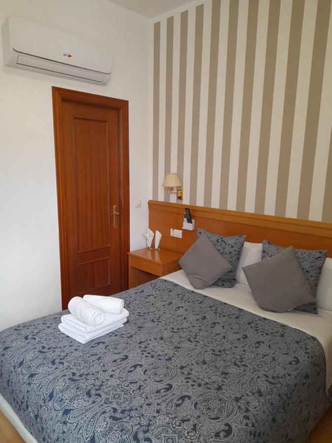 Hostal Salome Madrid Exterior photo